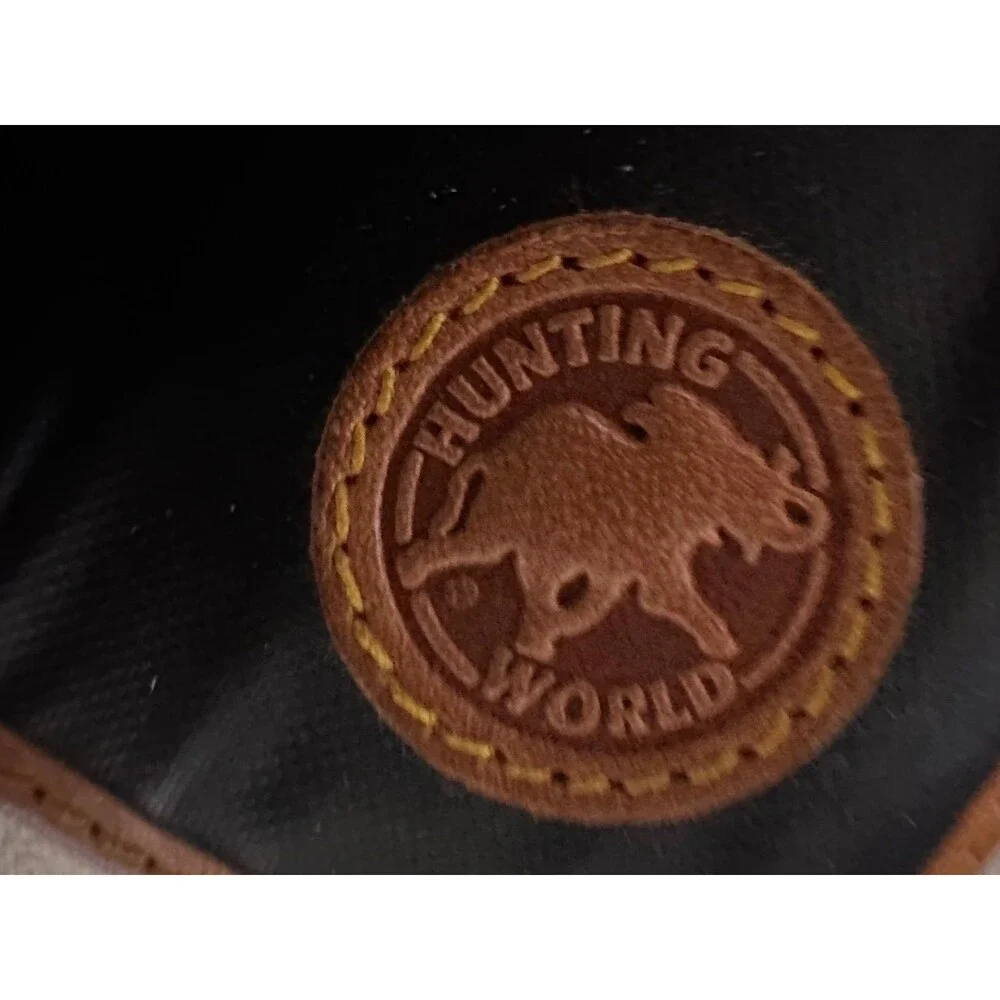 HUNTING WORLD Wallet Purse Tan/ Black Woman Authentic